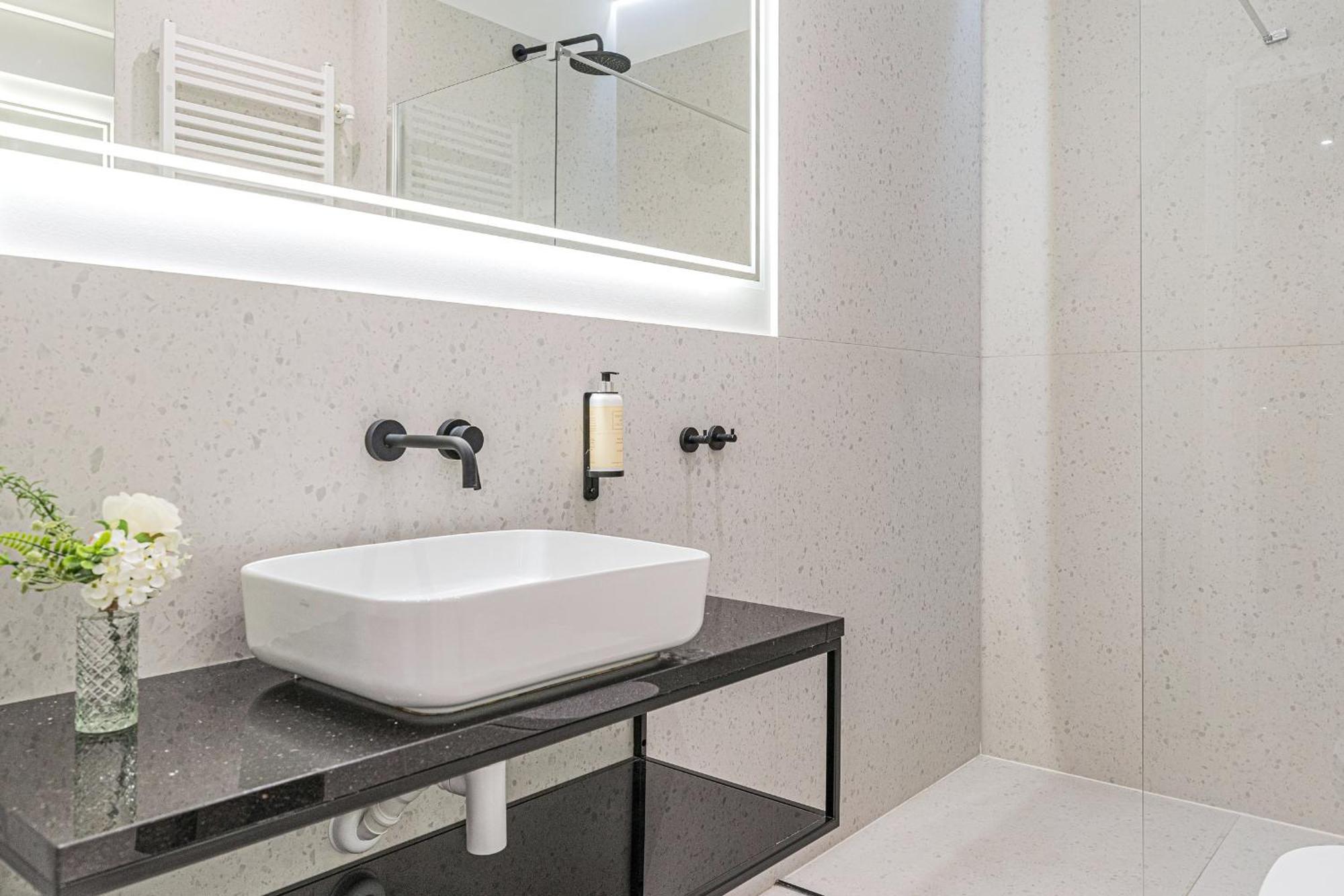 Rent Like Home - Apartament Deo Plaza - Old Town 그단스크 외부 사진